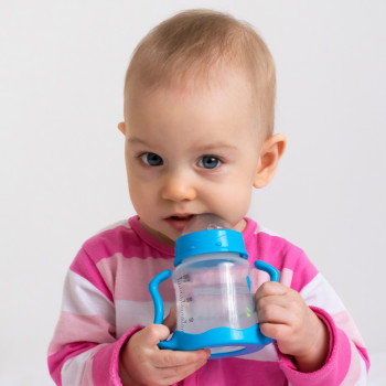 Los únicos alimentos líquidos que un bebé de 6 meses puede tomar