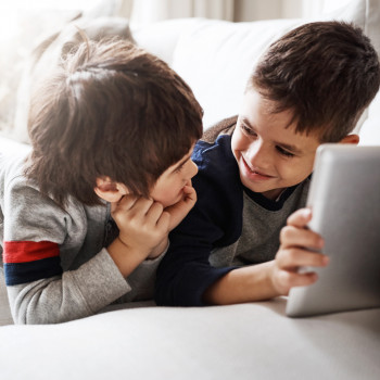 27 buenos modales para niños (y mayores) en Internet y redes sociales
