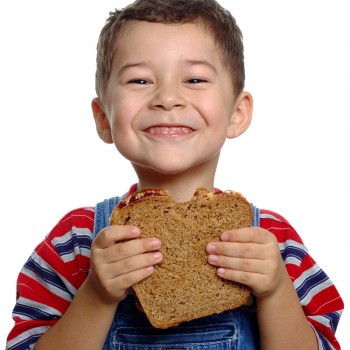Lo que nunca debe contener una merienda infantil