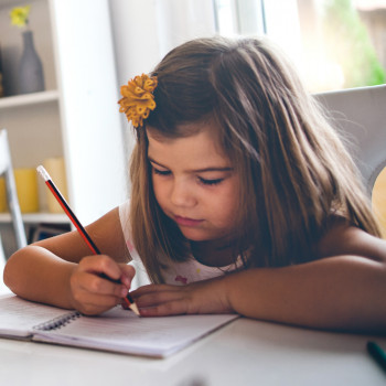 Jugar con las palabras tritónicas. Ejemplos para los deberes de los niños