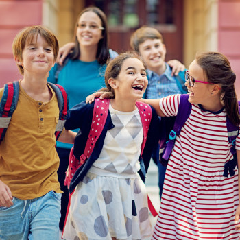 La técnica para saber si los amigos de tu hijo son buenas amistades
