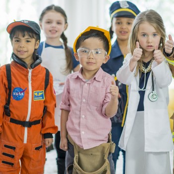 Enseñar libertad a los niños no es 'dejar hacer'