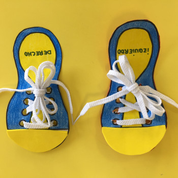 Juego para que los niños se aten los zapatos solos