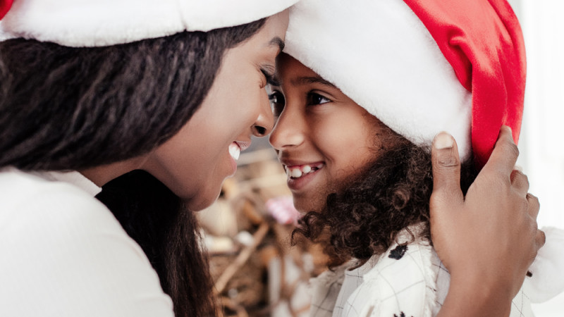 Cómo transmitir el valor de la humildad a los niños en Navidad