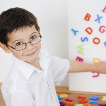 Las letras magnéticas para aprender el alfabeto