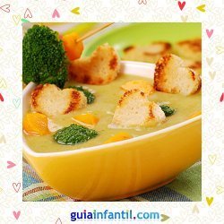 Sopa con tostaditas. Recetas saladas de corazón