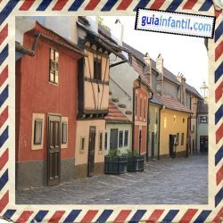 Callejón del Oro. Viajar a Praga con los niños