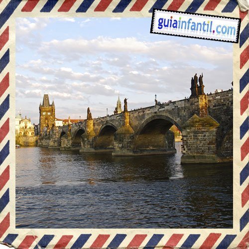 Puente de Carlos. Viajar a Praga con los niños