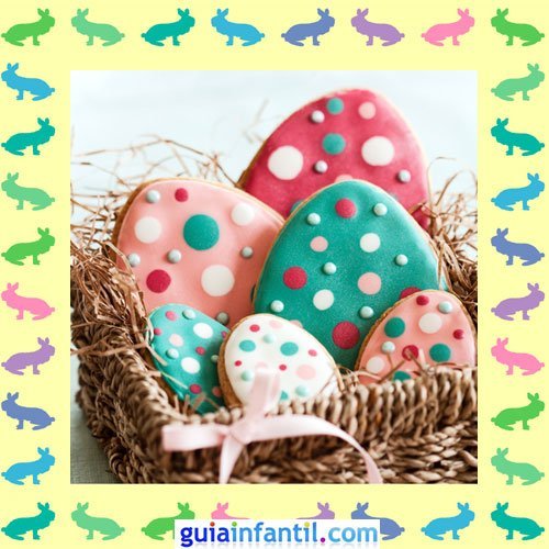 Galletas de Pascua decoradas. Huevos con caramelos