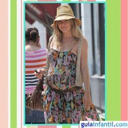 La actriz Sienna Miller embarazada con vestido de primavera hippie
