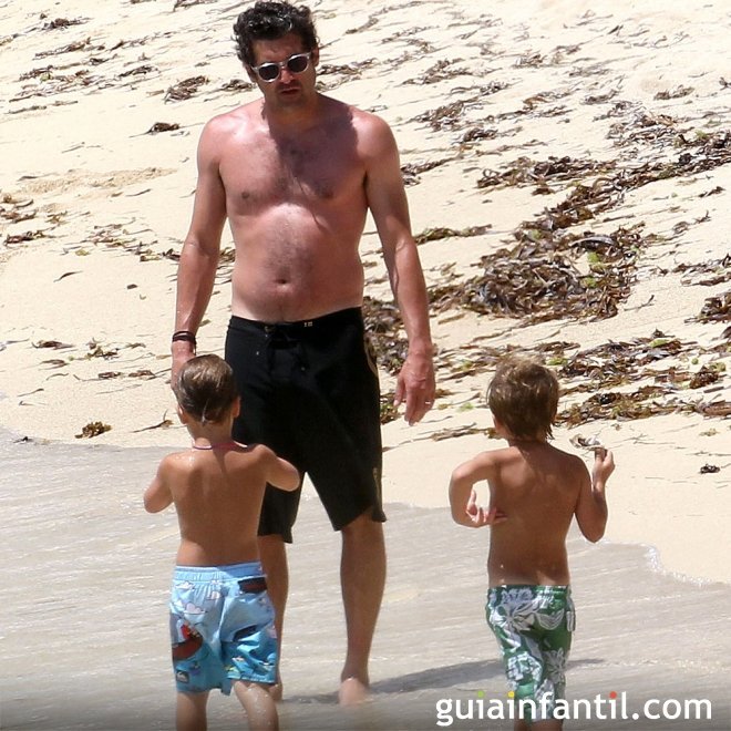 El actor Patrick Dempsey de vacaciones con sus hijos gemelos