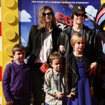Mark Wahlberg y Rhea Durham con sus cuatro hijos