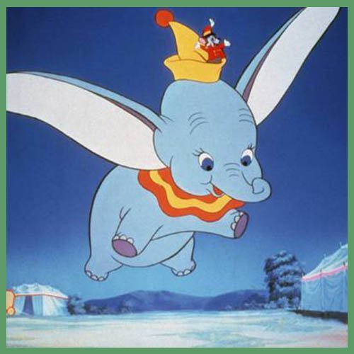 Dumbo aprendiendo a volar con sus enormes orejas