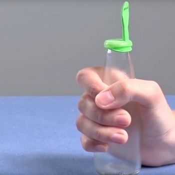 Inflar un globo con una botella congelada. Ciencia divertida