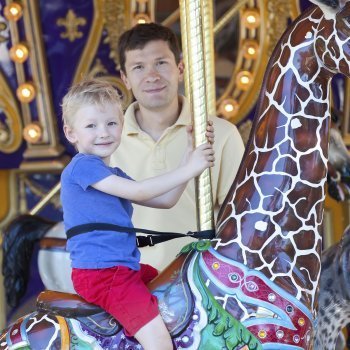 Ir al parque de atracciones con los niños