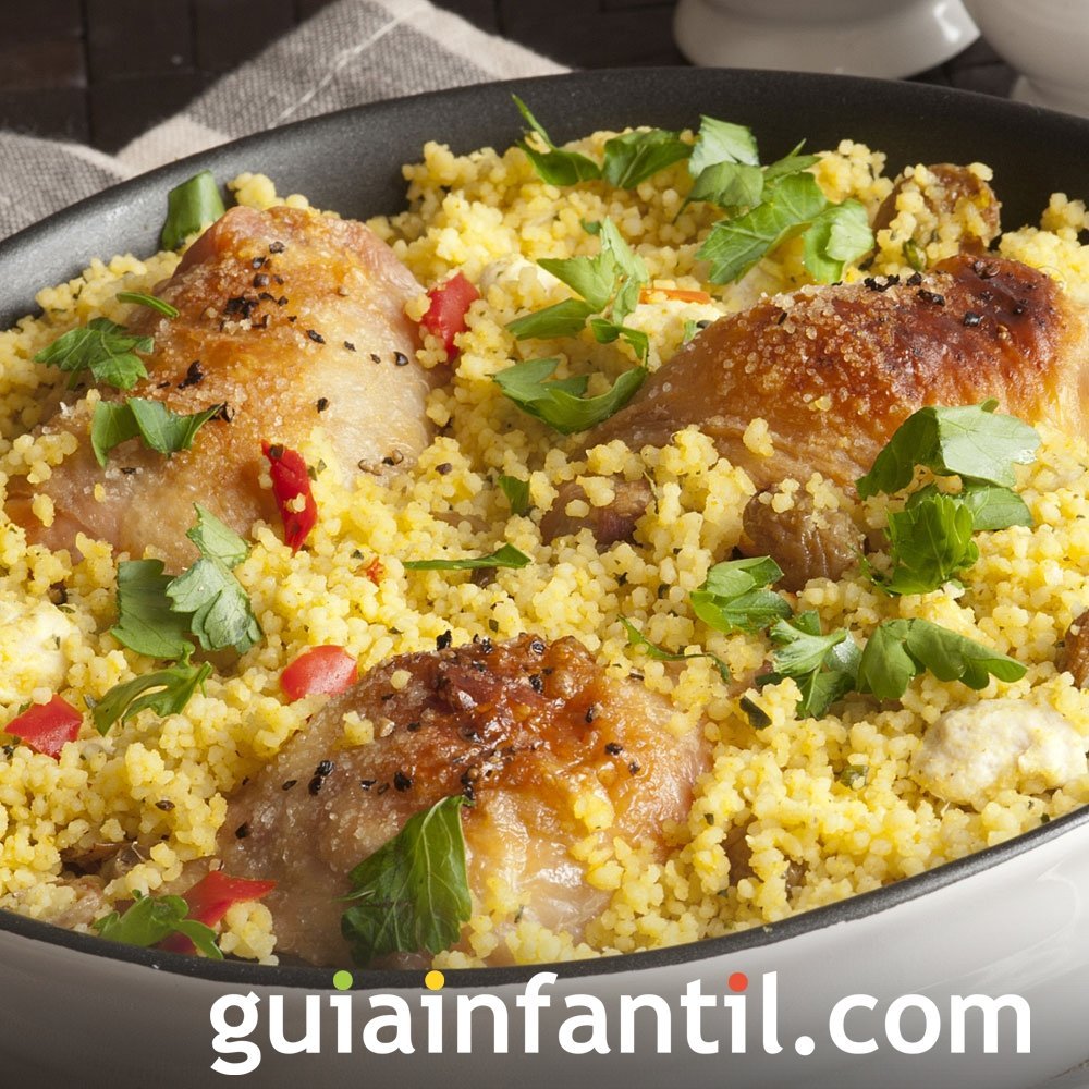 Receta de cuscús de pollo. Plato tradicional de Marruecos