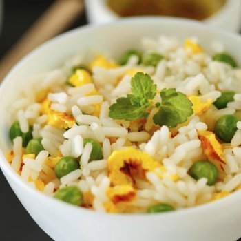 Arroz chino tres delicias. Receta para niños