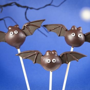 Cake pops para Halloween de murciélagos