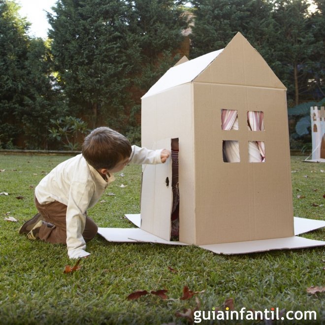 Casa de cartón creativa para niños