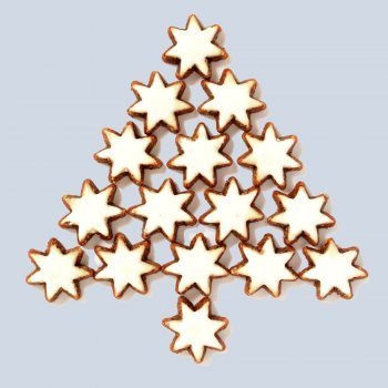 Árbol navideño con galletas de estrellas