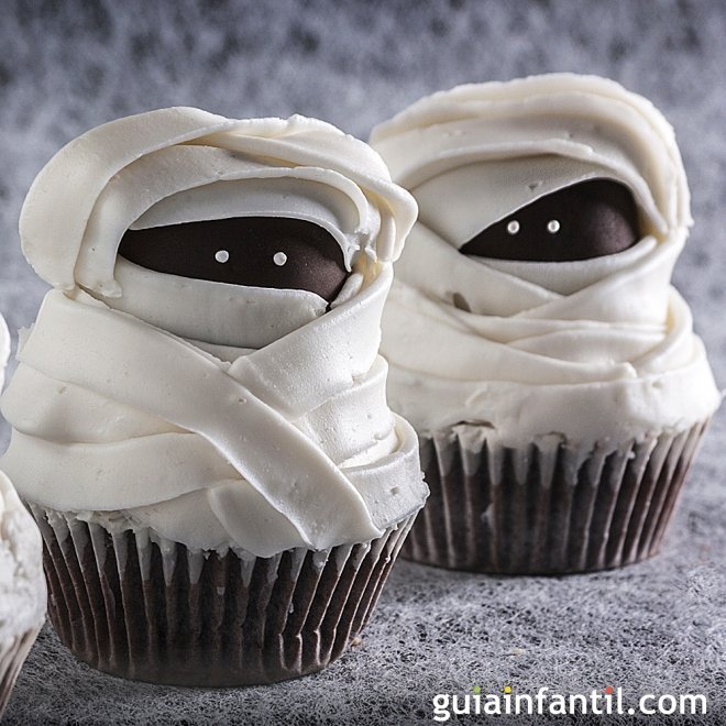 Muffins de momias para el Halloween de los niños