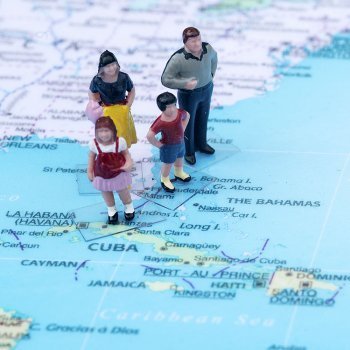 El niño aprende a conocer otras culturas