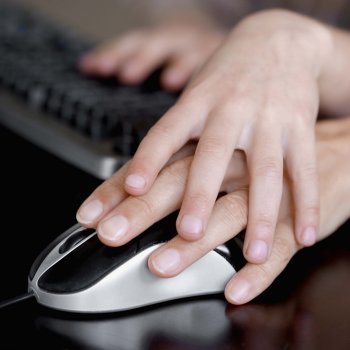 Pegatina o adhesivo en el ratón