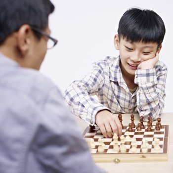 El ajedrez. Juego para estimular las habilidades del niño