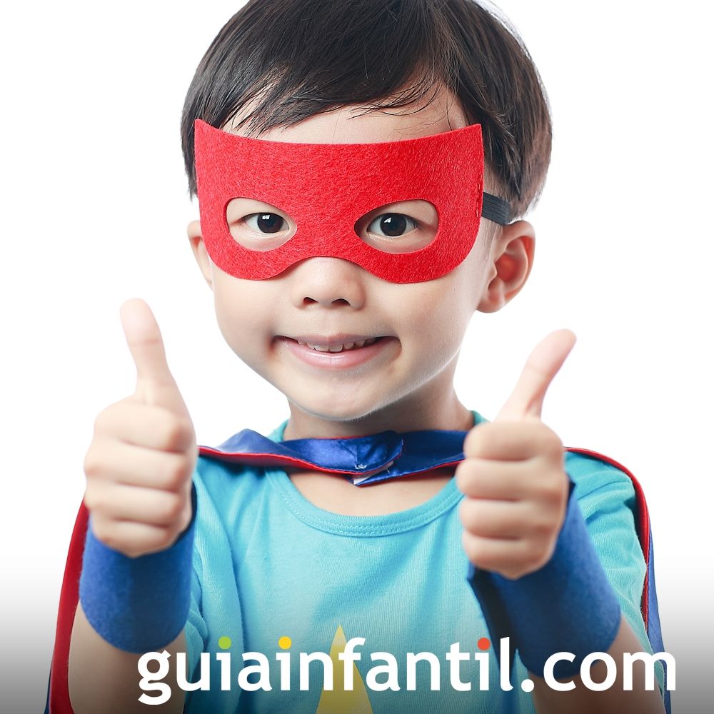 Máscara para niños de superhéroe