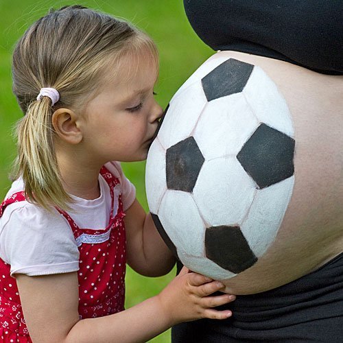 Balón pintado para bebés futboleros