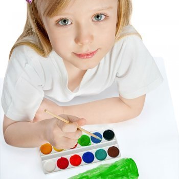 Cómo pintar una camiseta con el dibujo de tu hijo