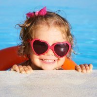 Cuidados y precauciones con los niños en el agua