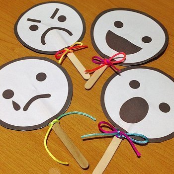 Marionetas para ayudar a los niños a entender las emociones