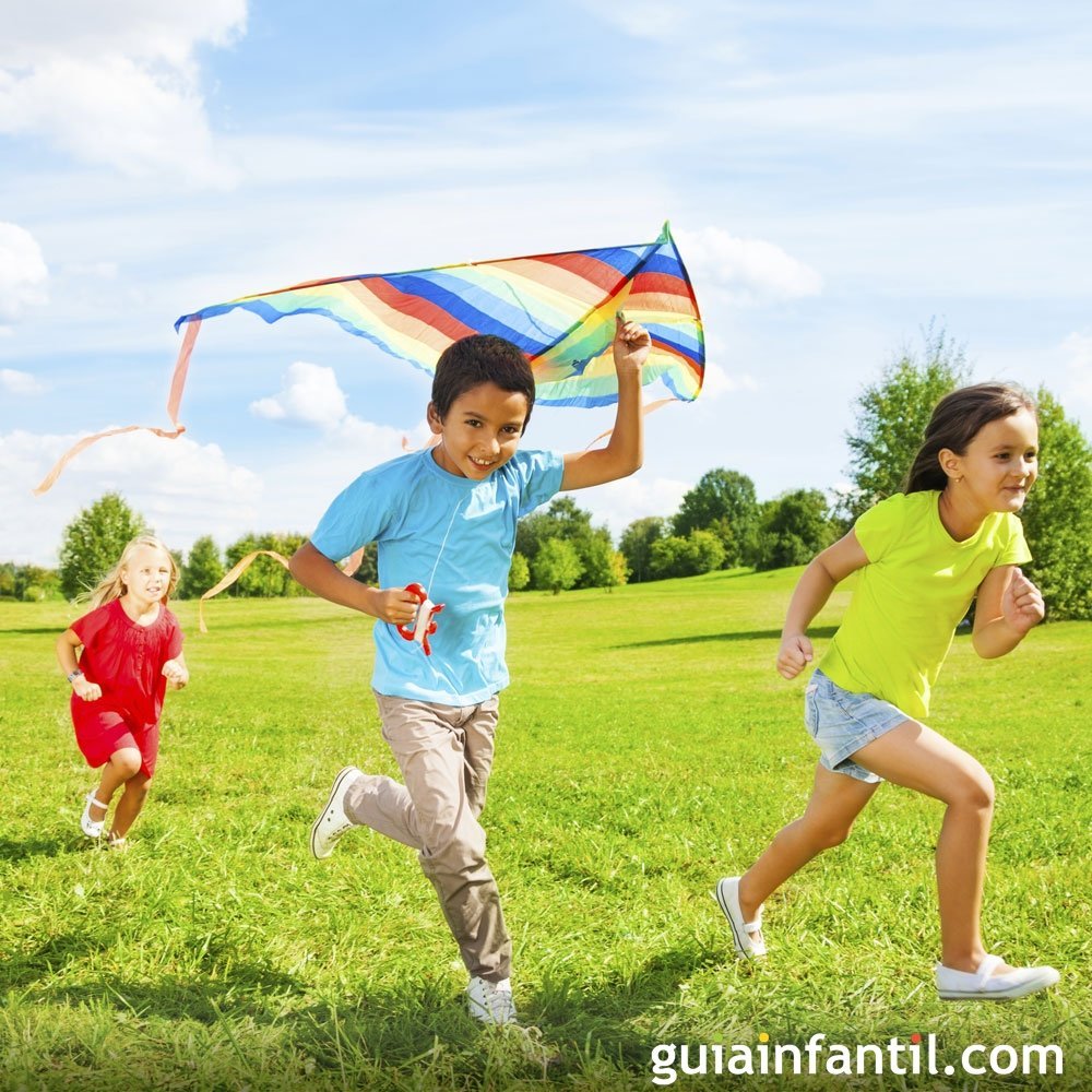 Practicar deporte es una actividad física sana y divertida para los niños