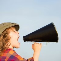 Cómo manejar los gritos de los niños