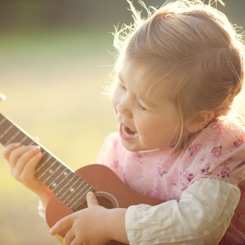 Los beneficios de las canciones para los niños