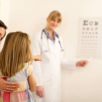 Síntomas y corrección de la miopía en los niños
