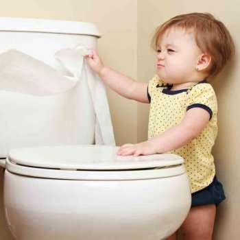 La encopresis infantil o defecación involuntaria