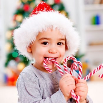 Cómo afectan los dulces navideños a los dientes de leche