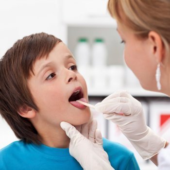 Diferencias entre las infecciones de garganta de los niños