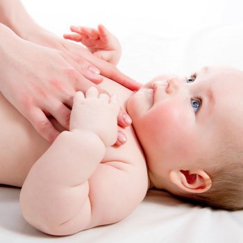 Los beneficios del tacto para el bebé