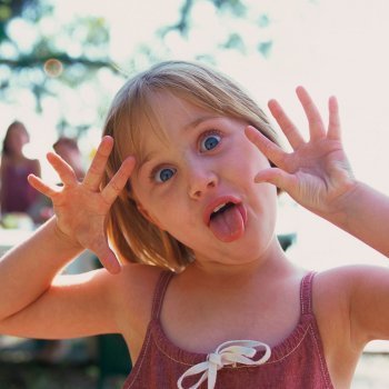Cómo enseñar al niño a no burlarse de los demás