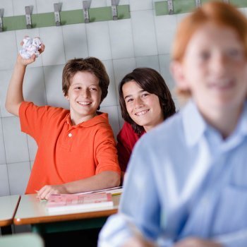 Cómo educar a los niños abusones