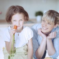 Alimentos que limpian los dientes de los niños