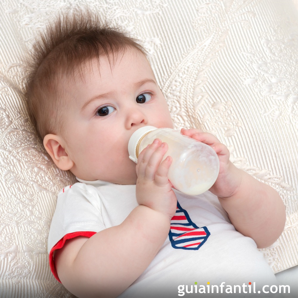 Cómo eliminar manchas de leche de la ropa del bebé