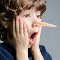 Cómo enseñar al niño a no ser mentiroso