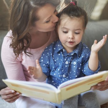 Por qué contar un cuento al niño antes de dormir