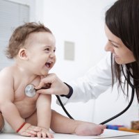 Cómo debe informar el pediatra al niño