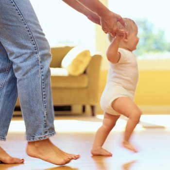 6 consejos para ayudar a andar a los bebés