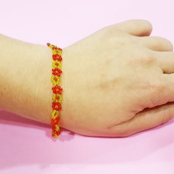Pulsera con abalorios
